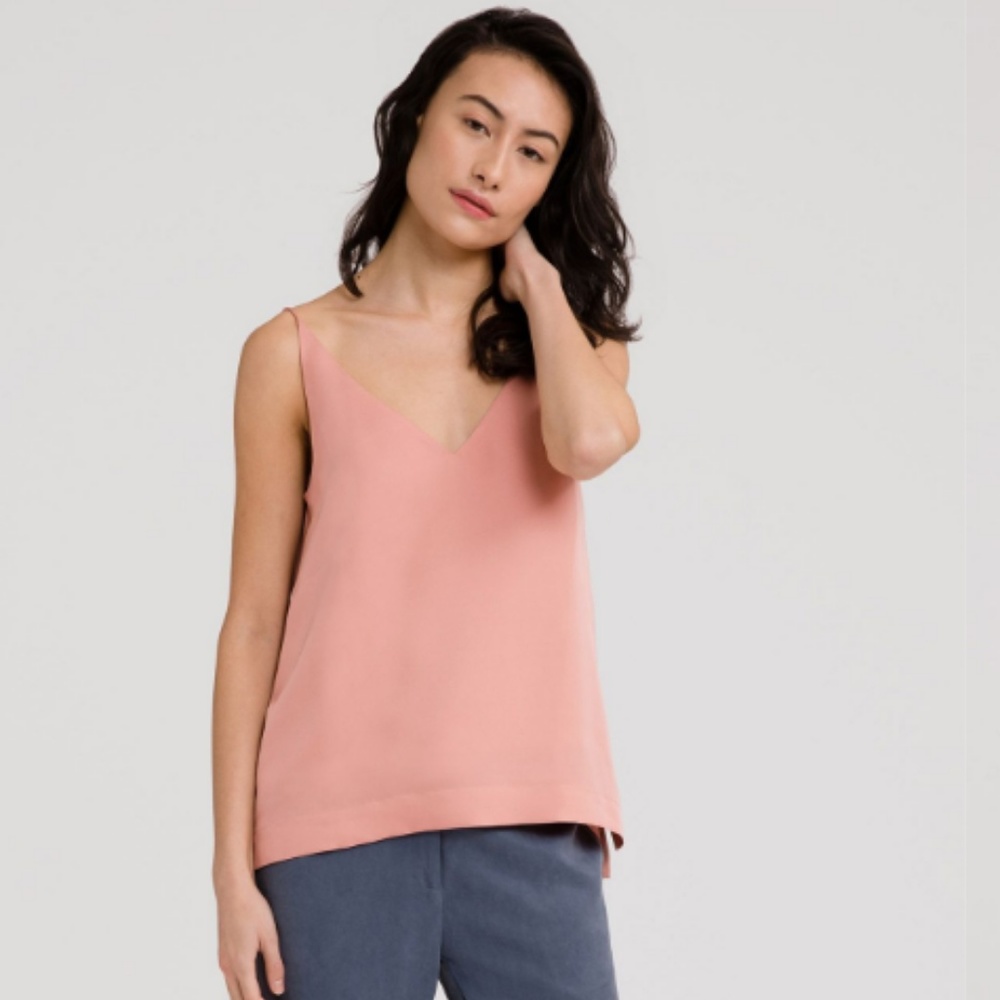 Grana silk v neck camisole tank top in pink